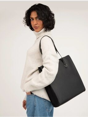 MATT & NAT CANCI VEGAN TOTE BAG. BLACK